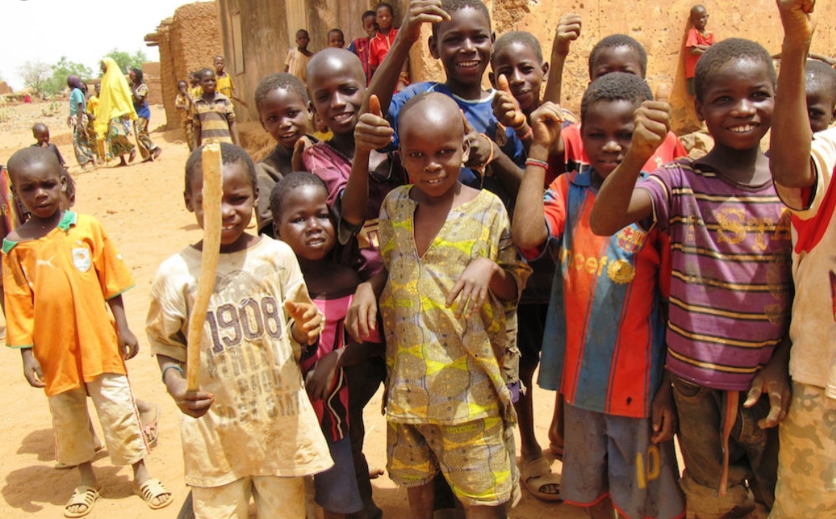 Children in Niger, where UNICEF reports rising malnutrition and measles cases